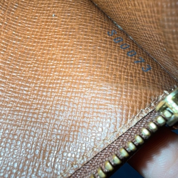 Louis Vuitton Monogram Long Wallet - Picture 12 of 13